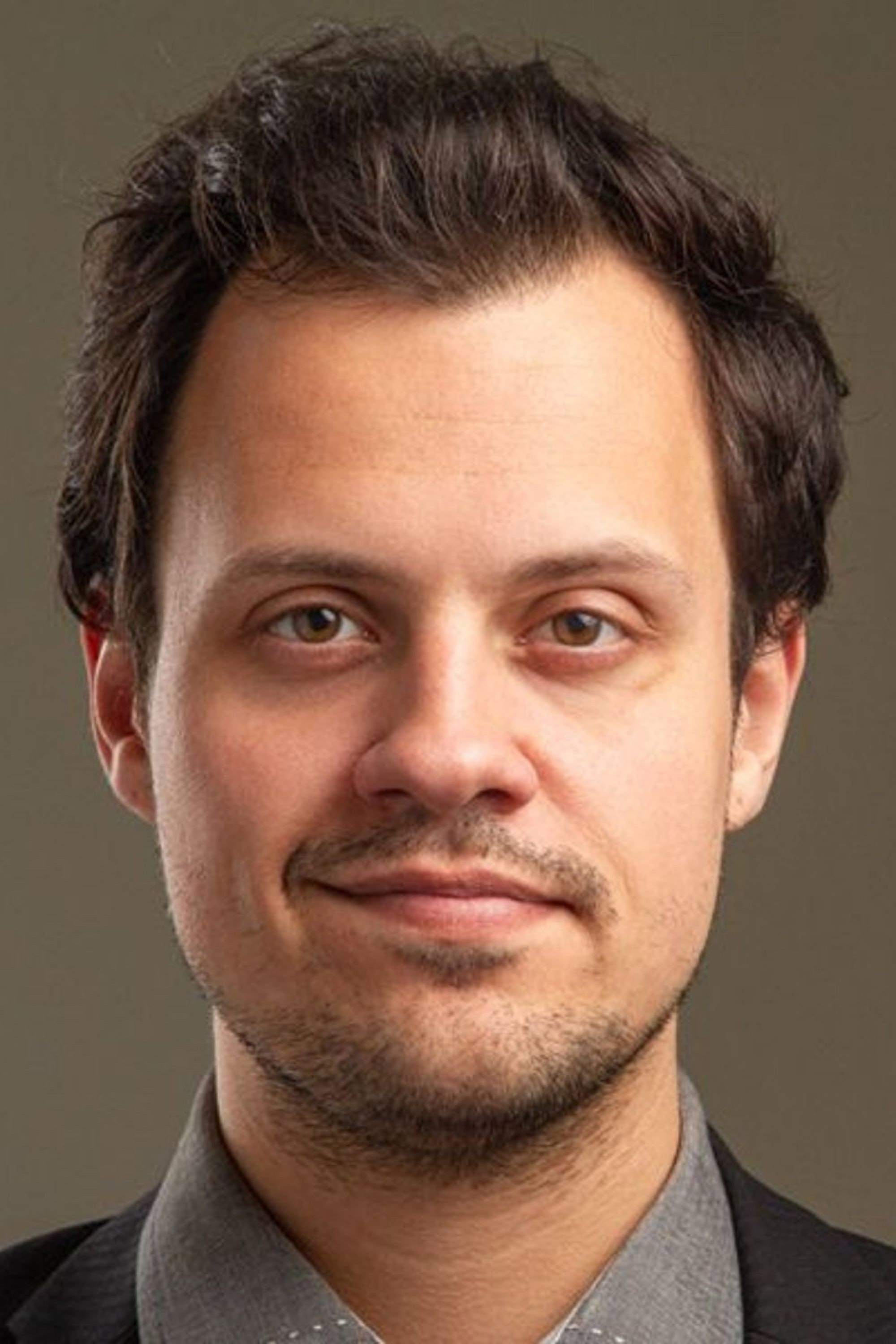 Heitor Shewchenko as Heitor in Entre Frames