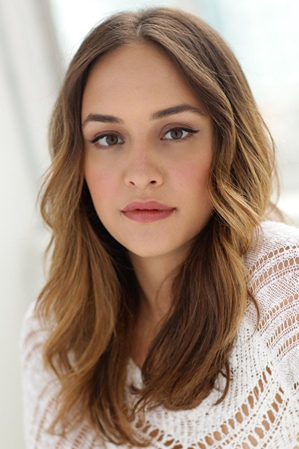 Ani Mesa-Perez as Vivian in Superior
