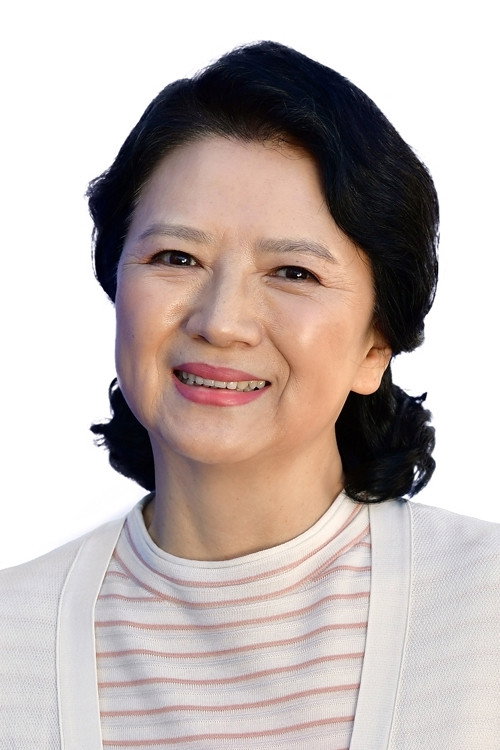박순천 as Do-il's mother in Baby Beside Me
