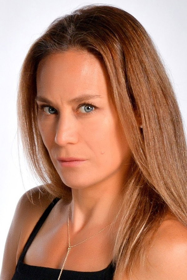 Viviana Rodríguez as Amira in Talion