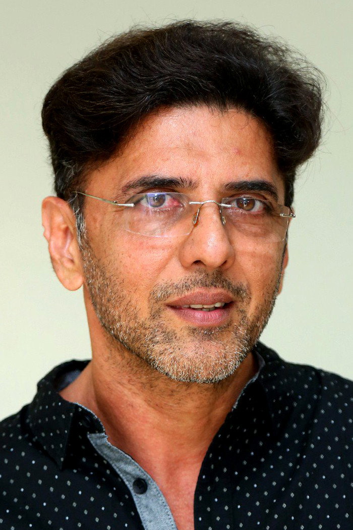 Babloo Prithiveeraj as Shankar "Shanku" in Laila