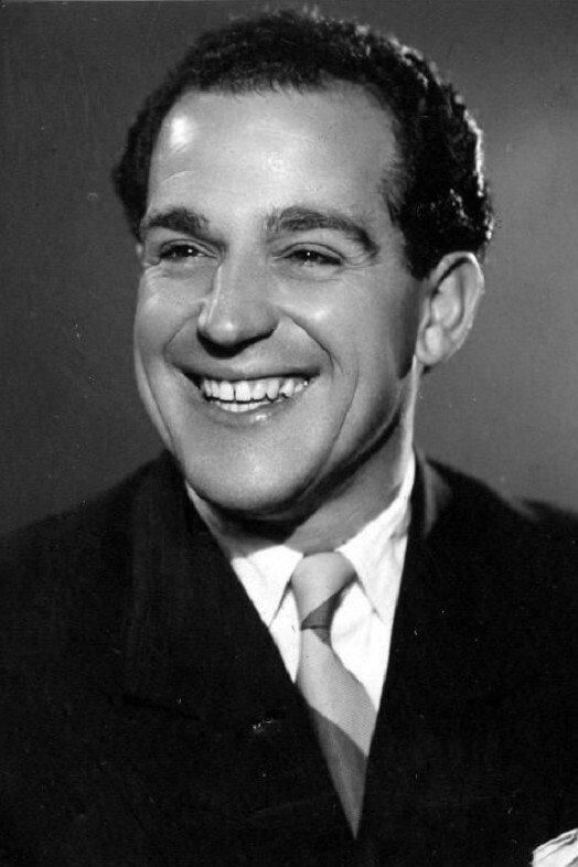 Ángel de Andrés as Don Lope in Magical Witches