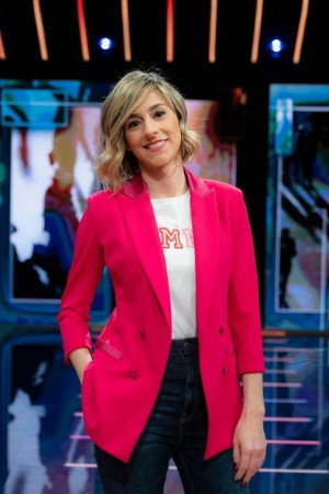 Ana Boadas as Presentadora in La gran confusión