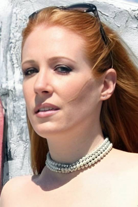 Jenna West as Eve in Haunting Desires