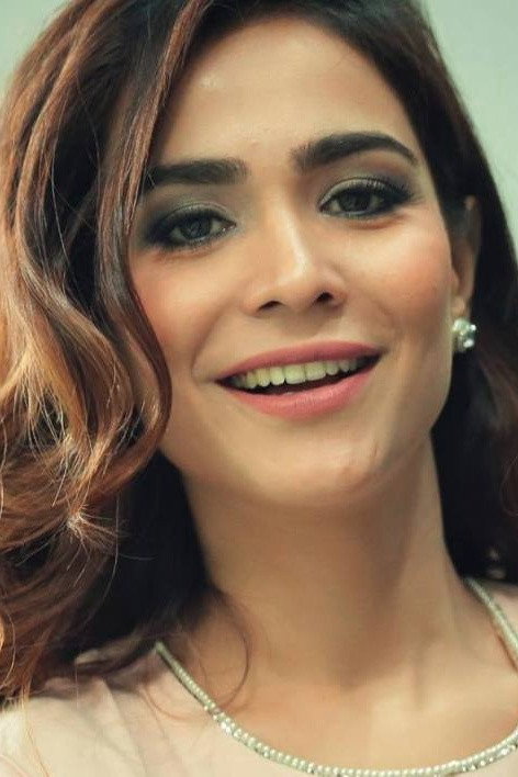 Humaima Malick as Pares Usmani in Ishq Junoon Deewangi