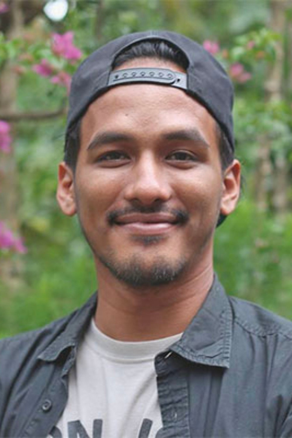 Muhammad Abe Baasyin as Pak Sujatmiko in Kisah Tanah Jawa: Pocong Gundul