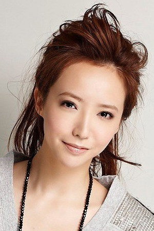 Linda Liao as Ellie Chua in Chase