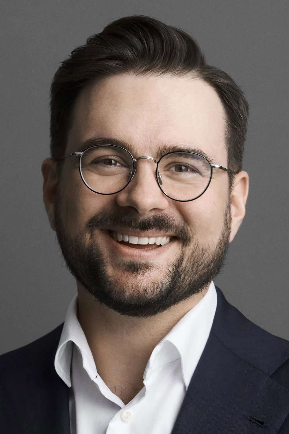 Phillip Faber as Holdkaptajn in Jagten på Danmarkshistorien