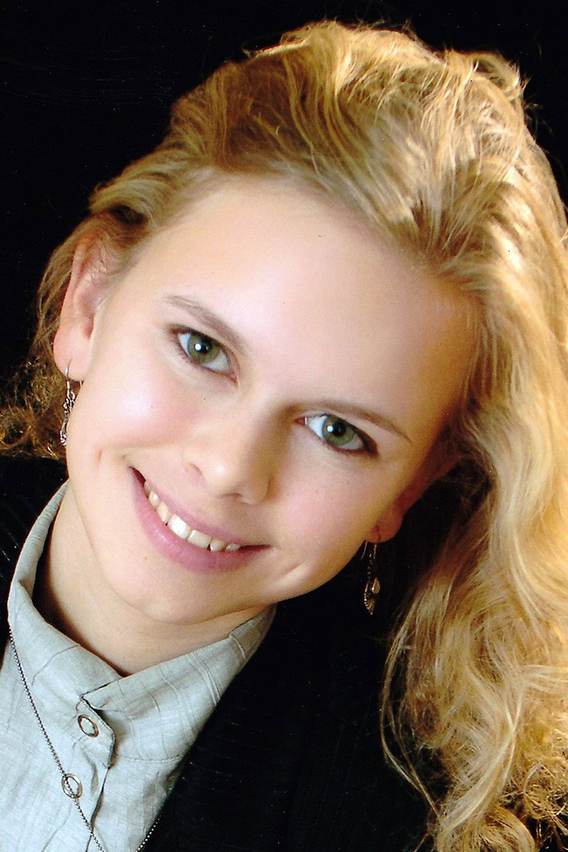 Anastasia Zurkalova as Lialia in Snow Love, or A Dream on a Winter Night