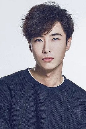 Лю Юй Тун as Jun Nan / Xiao Dezi in The Royal Kitchen