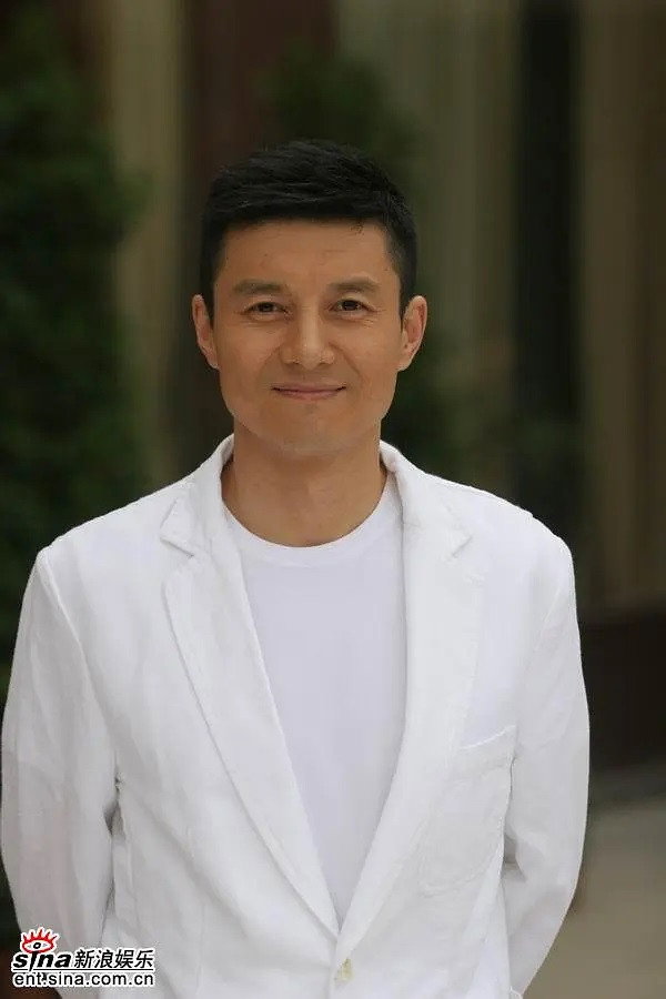 Wei Ren as Pan Ao Ju in Cold Nights
