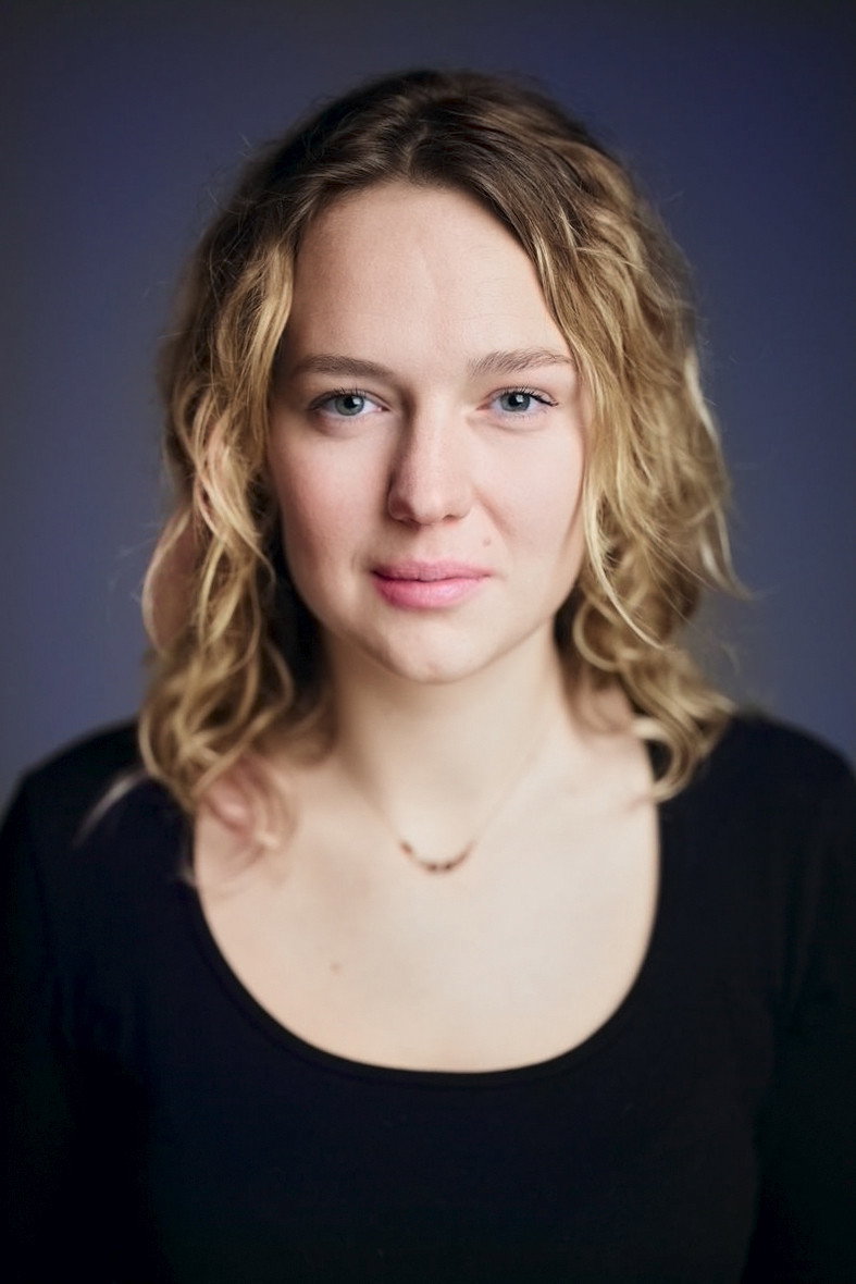 Diana Pavlacková as Hana Tellerová in Gympel.tv