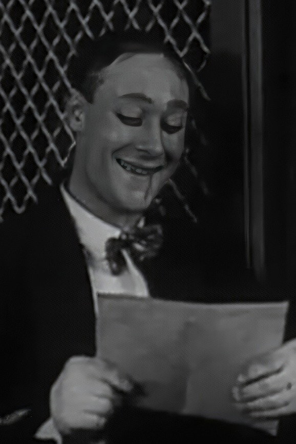 Ernest Bourbon as Onésime in Onesime, Clockmaker