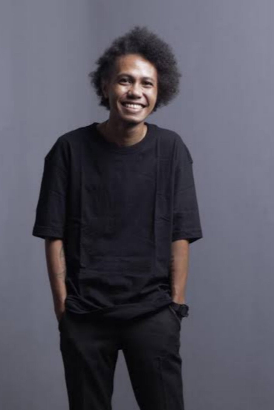 Ephy Sekuriti as Jendul in Joe & Robot Kopi