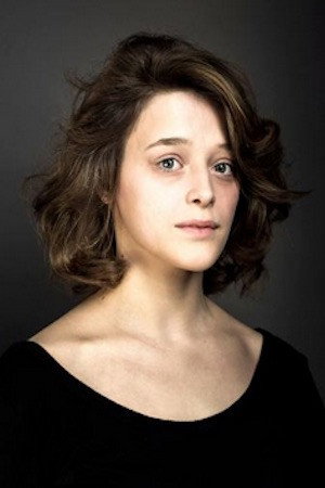 Adeline D'Hermy as Suzanne in Comédie-Française