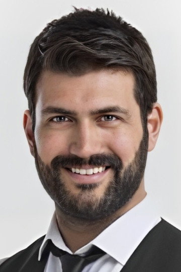 Derda Yasir Yenal as Celaleddin in Vefa Sultan