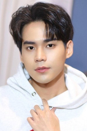 พิชญุตม์ ชัชวาลย์สมบัติ as Aksorn in Memory In The Letter