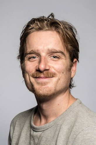 Mattias Van de Vijver as Glen Serneels in Lost Luggage