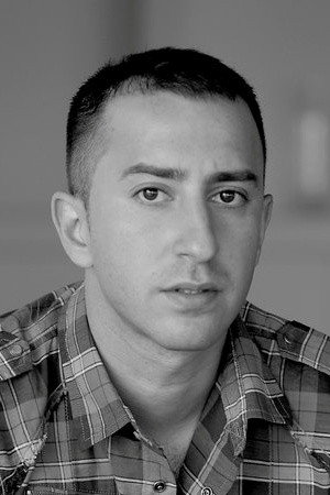 Gürkan Küçüksentürk as Ali in Het Schnitzelparadijs