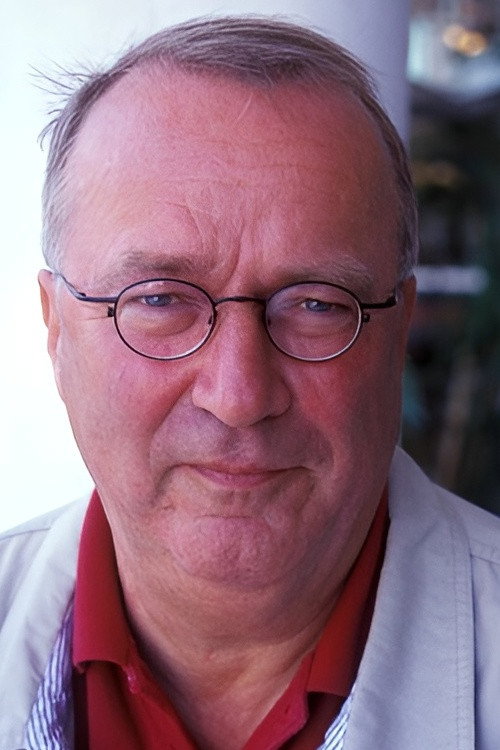 Henk van Dorp as Host in Barend en Van Dorp