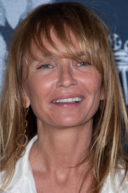 Axelle Laffont as Various Characters in Elie annonce Semoun, la suite...