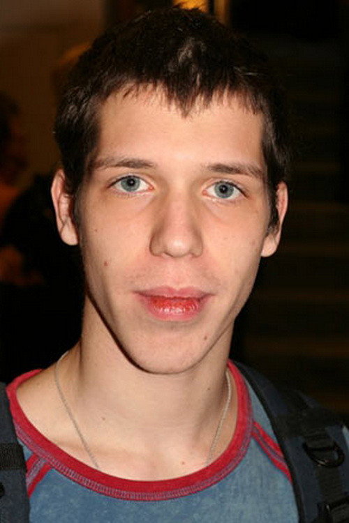 Евгений Харланов as Mosquito in Digimon Fusion