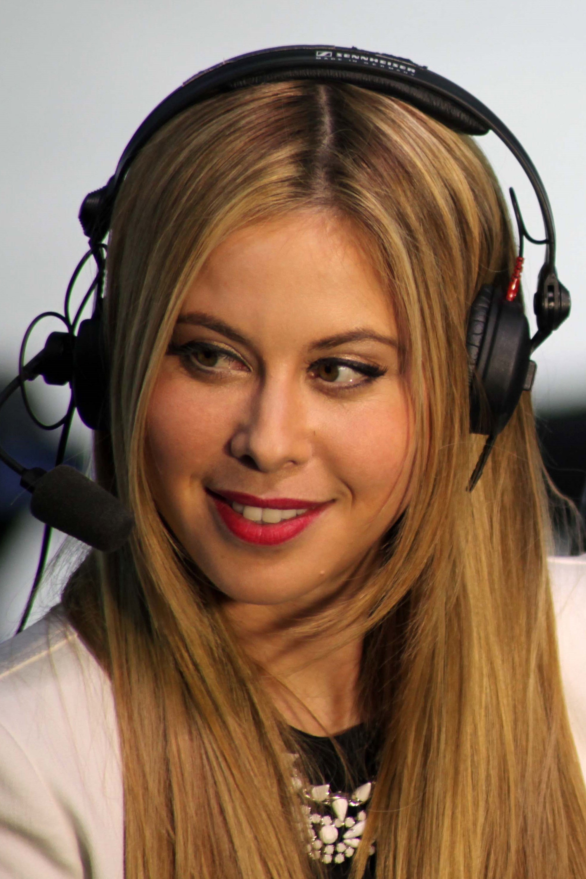 Tara Lipinski as Natalie Jordon in Metro Chase