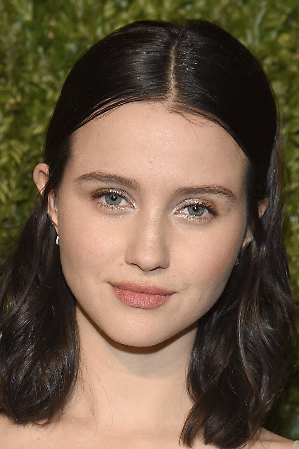 Julia Goldani Telles as Iris Stanton in The Girlfriend Experience