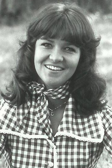 Agnetha Munther as Self in Räkna de lyckliga stunderna blott