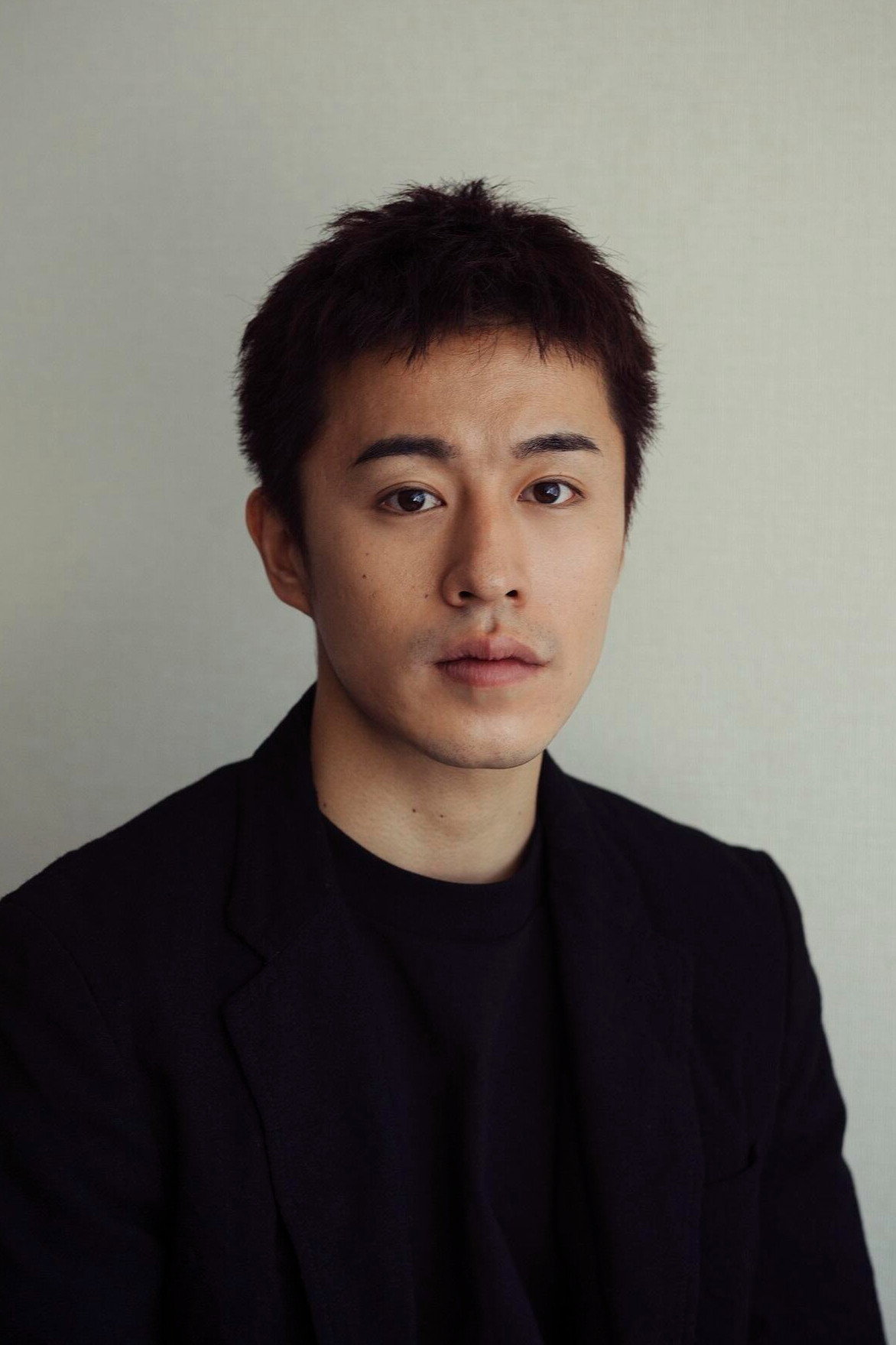 富田健太郎 as Gaju Akagi (voice) in Welcome to the Ballroom