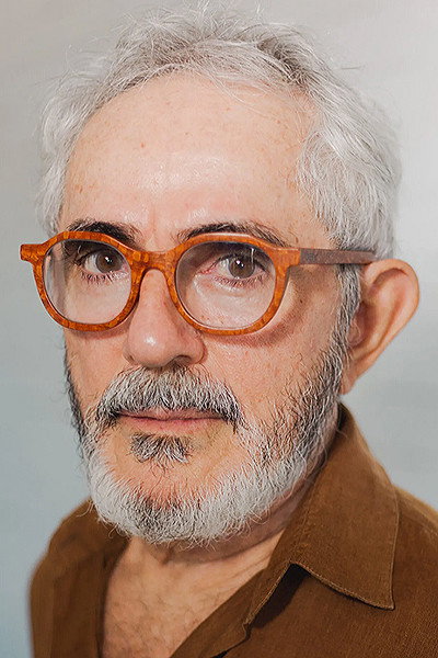 Buda Lira as Péricles in The Salamander