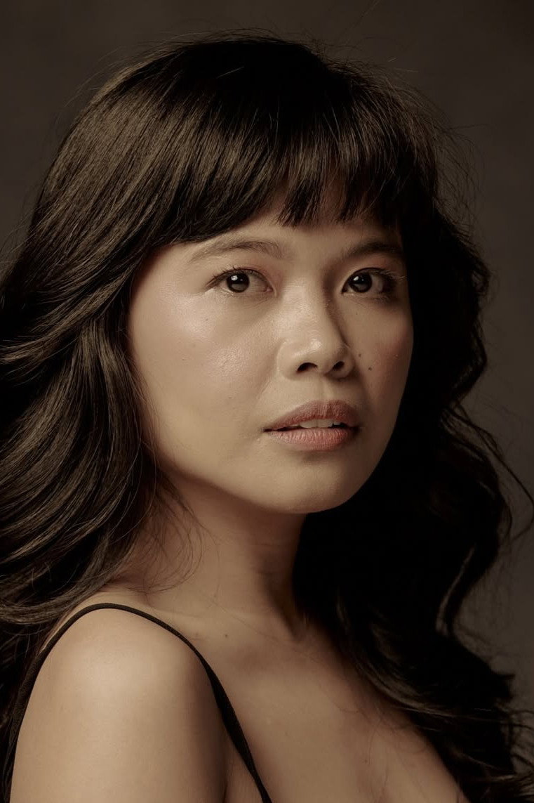 Jorrybell Agoto as Bebang in Dog in Search of a Leash