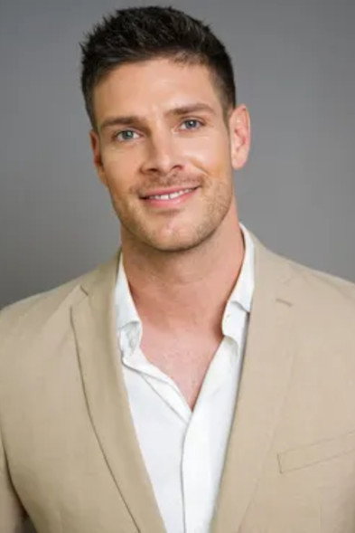 Martin Braun as Self in Der Bachelor
