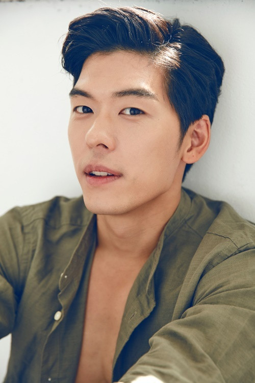 오스틴강 as Austin Kang in Dunia: Into a New World