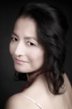 Miki Oikawa as Akiko in Fisk