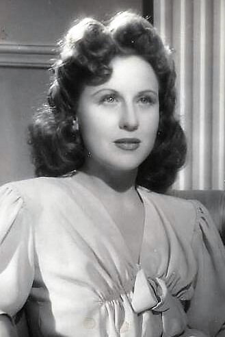 Florencia Bécquer as Juanela in Malvaloca