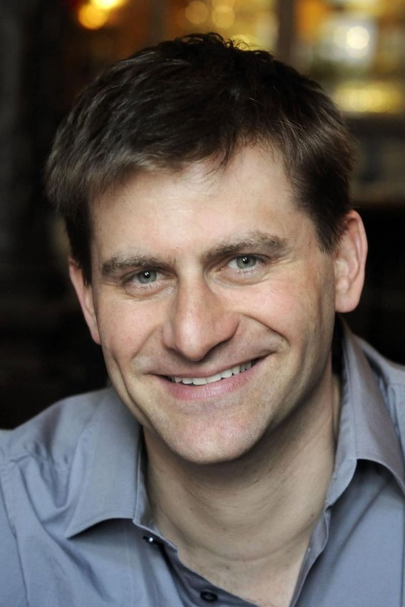 Michael Altinger as self-host in Schlachthof