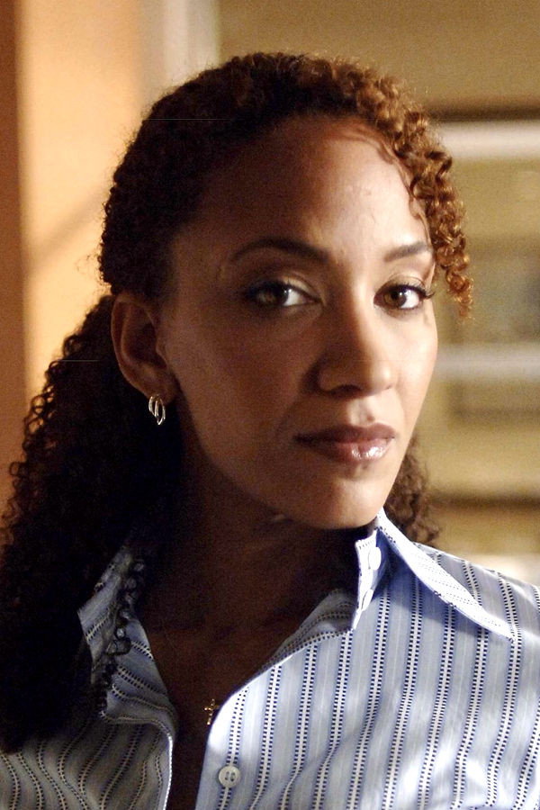 Sophina Brown as Naomi Donovan in Cruel Intentions