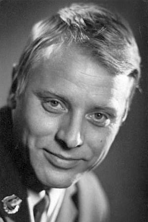 Алексей Эйбоженко as 'Ded' in The Road to Rübezahl