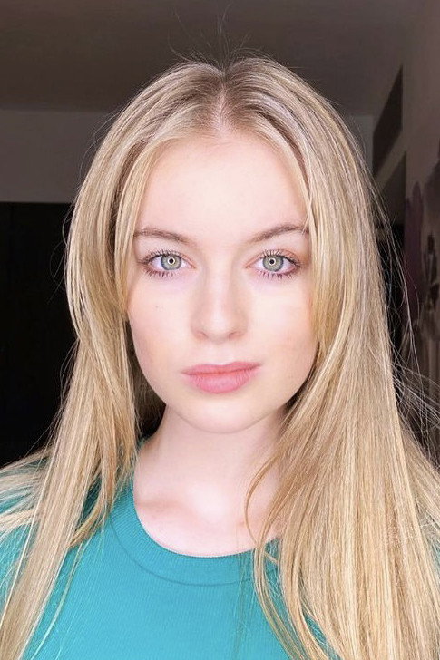 Michaela Pecháčková as Johana in The Third Wish