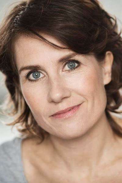 Mia Lyhne as Various voices in Vilde stemmer
