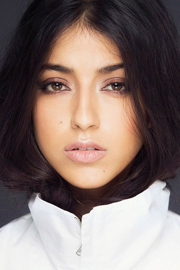 Nofar Salman as Nina Malka in Queens