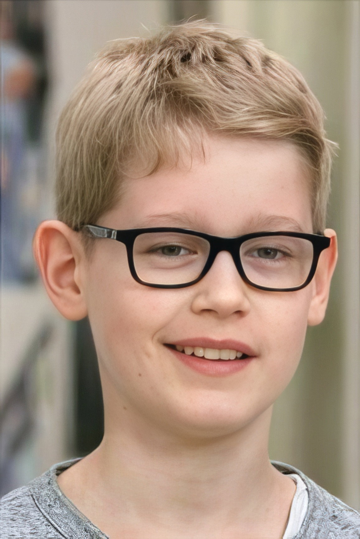 Frederik Toft as Laurits in Klassens Perfekte Jul