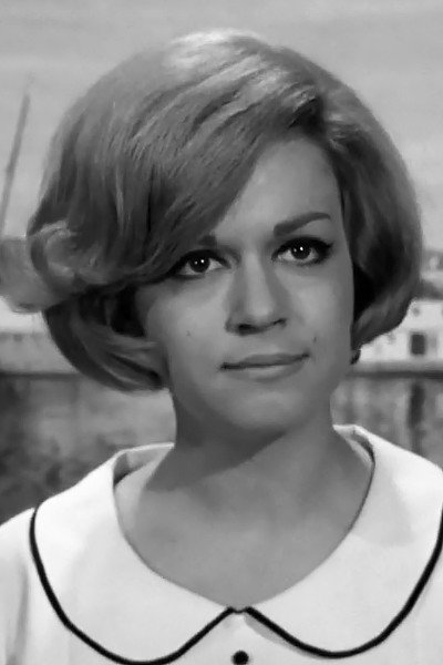 Λίλιαν Μηνιάτη as Marina Livieratou in Φτωχός, αλλά τίμιος