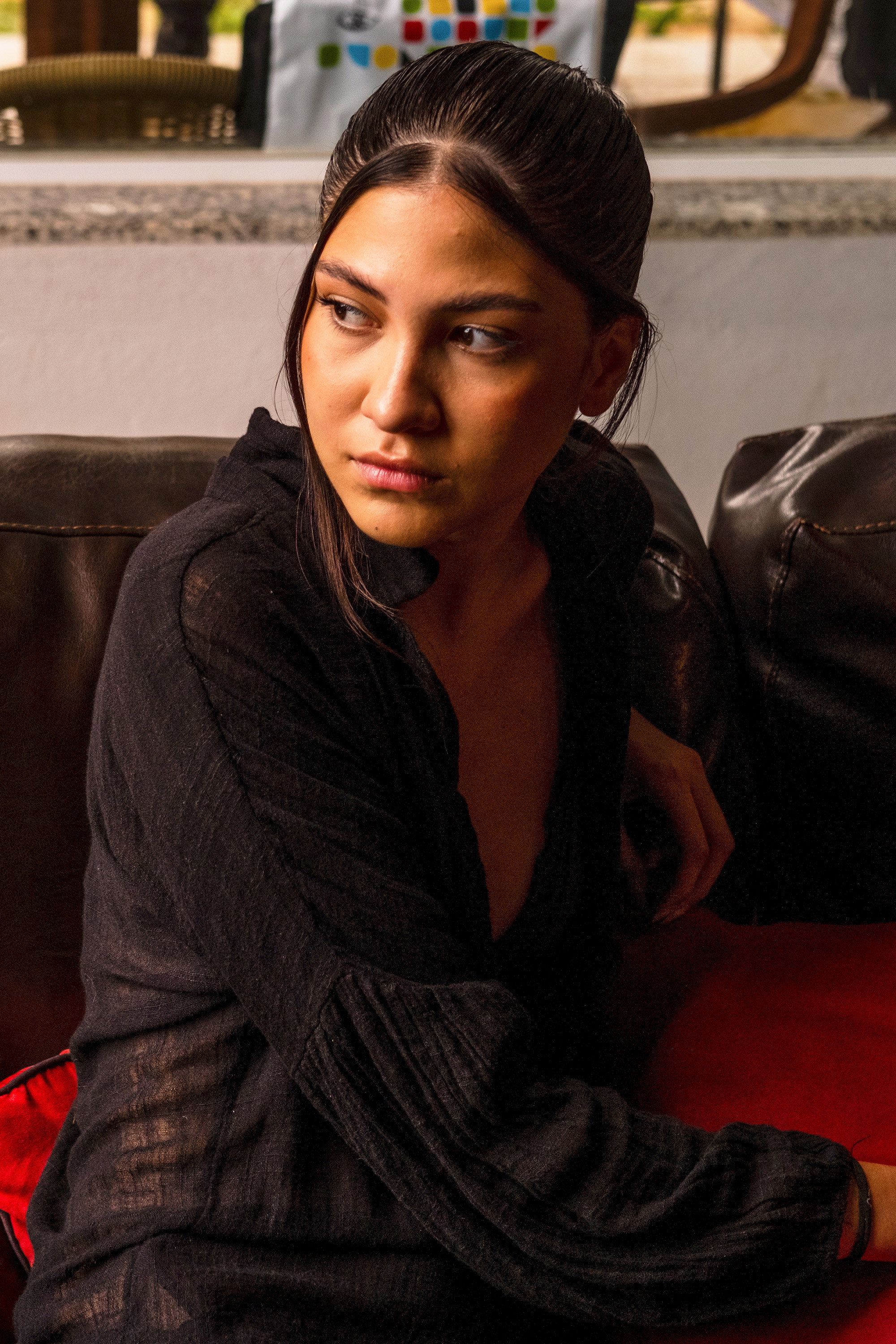 Ana Júlia Goulart as Luana in Lírios
