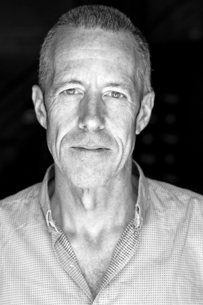 Marco Chiappi as Leslie in Two Girls and a Baby