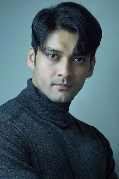 Aditya Redij as Prithvi / Ishwar Pandey in Junoon: Aisi Nafrat, Toh Kaisa Ishq