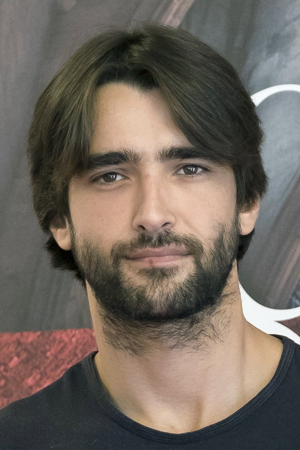 Aitor Luna as Cabrera in El silencio