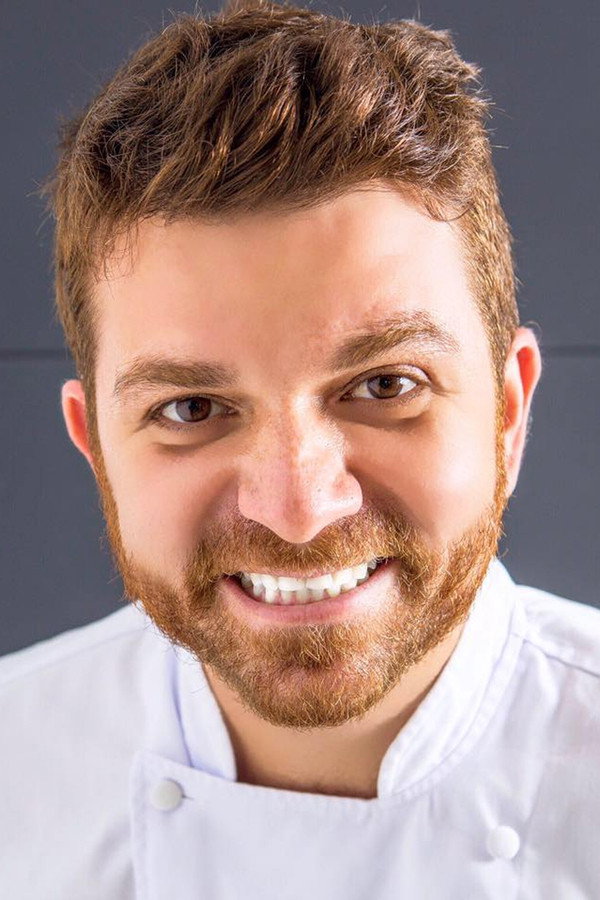 Guga Rocha as Self - Judge in Self-Made Brasil