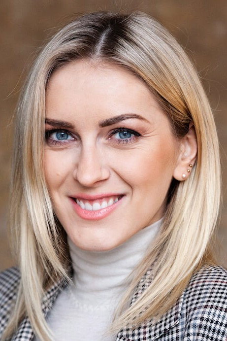 Zorka Hejdová as Moderátor in Bachelor After